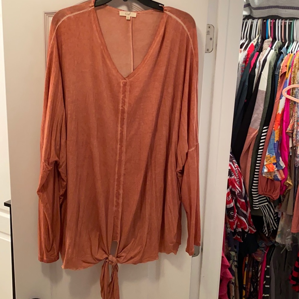 Clay colored top